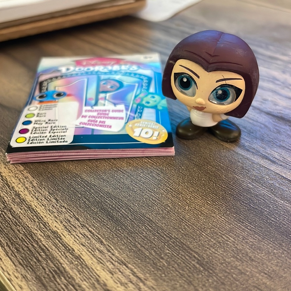 Disney Doorables Series 10 Colette Tatou — rare
